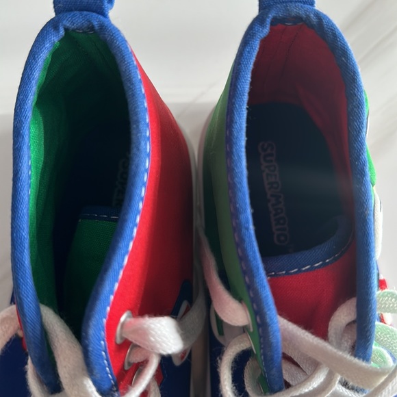 Super Mario Nintendo Sneakers - Picture 6 of 8